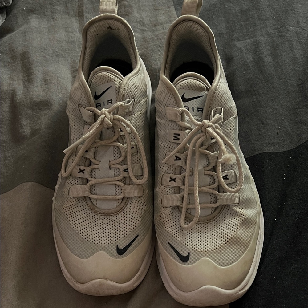Nike Air Max women’s Cream Sneakers
